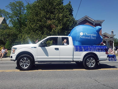 Truck with Large Inflatable Pig in the Back